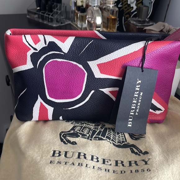 Burberry Prorsum Tulip Pink Bee Clutch - Picture 3 of 5